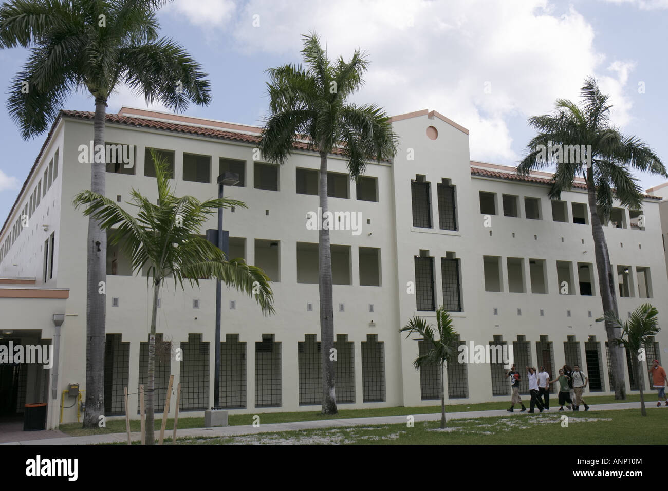 Miami Florida,Overtown,Booker T. Washington High School,campus,public Education,campus,building,studenti istruzione alunni alunni alunni,Visitors trave Foto Stock