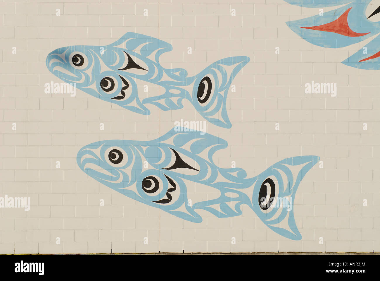 Duncan città di Totem Edificio Esterno Arte Murale dipinti di pesce del mercato ciechi Superstore 0789 Foto Stock