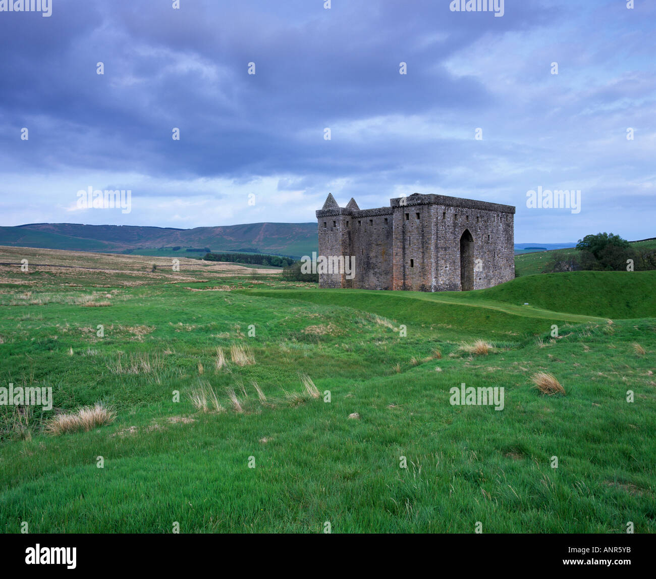Hermitage castello vicino Newcastleton, in Scottish Borders. Scozia Foto Stock