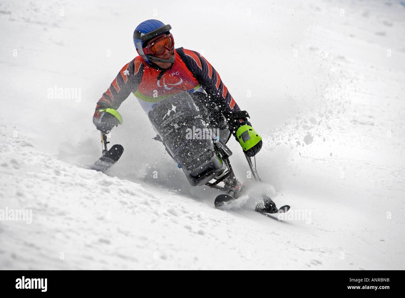 Christoph Kunz della Svizzera nella mens Sci Alpino Slalom seduta la concorrenza Foto Stock
