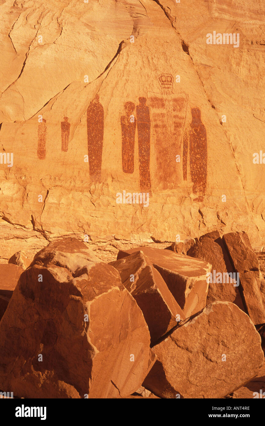 Pittogrammi nella Grande Galleria barriera stile Canyon Canyonlands National Park nello Utah Foto Stock