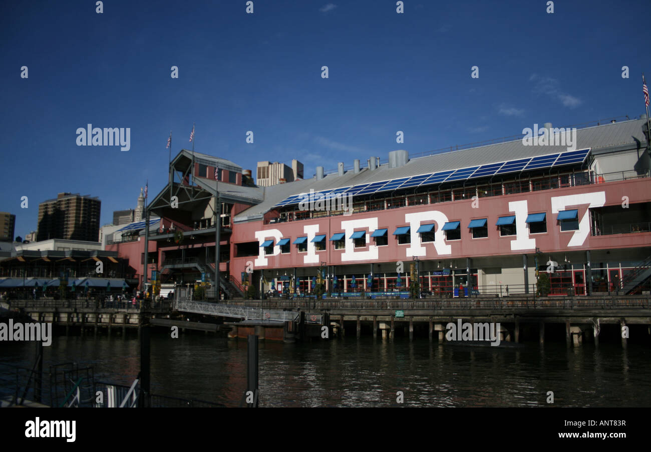 Pier 17 Street Seaport Lower Manhattan New York City Novembre 2007 Foto Stock