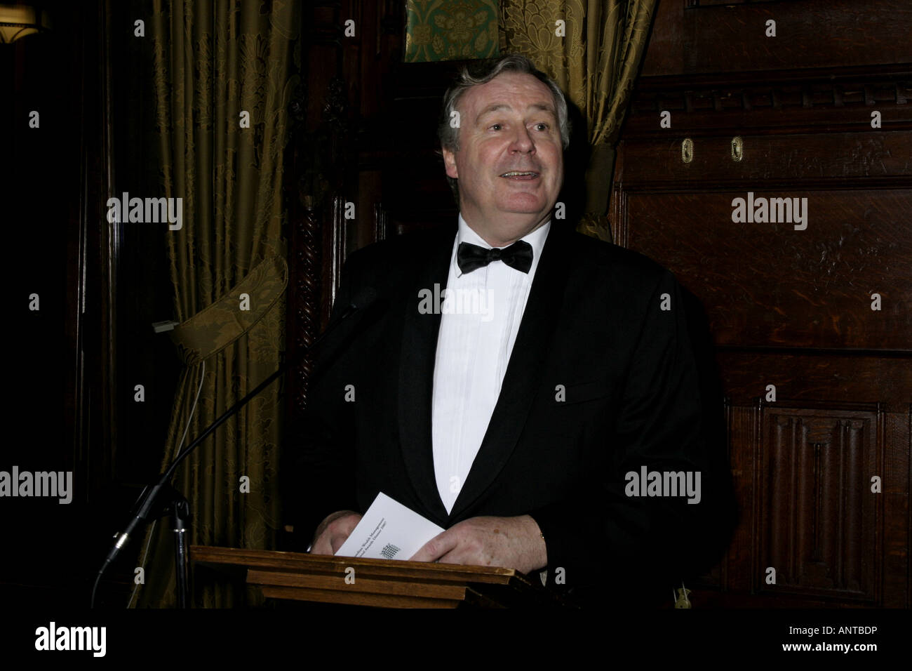Sir Paul beresford tory mp facendo un discorso LONDON REGNO UNITO Foto Stock
