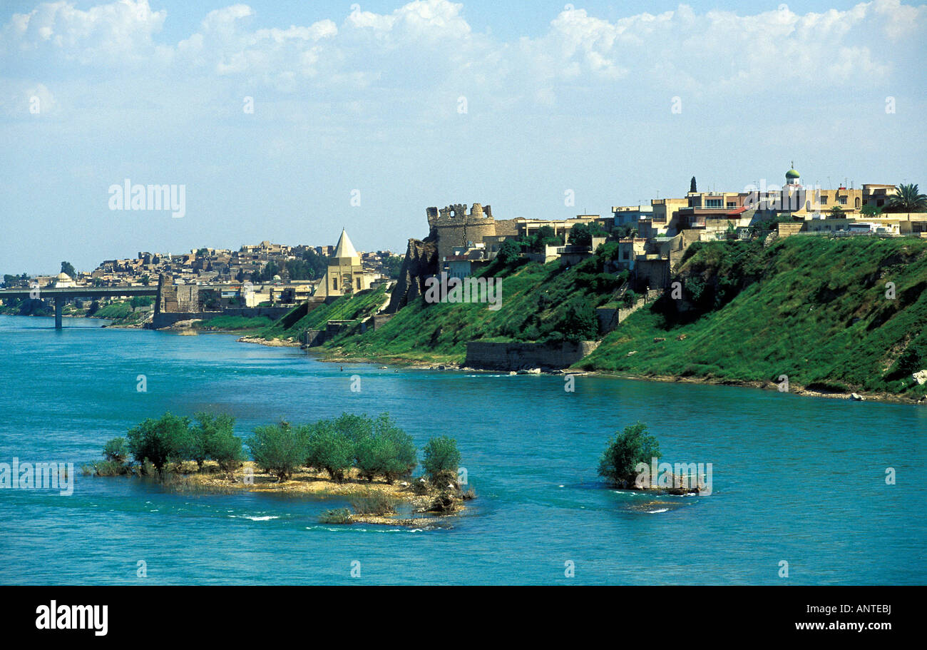 Mosul città lungo il fiume Tigri, Iraq settentrionale Foto Stock