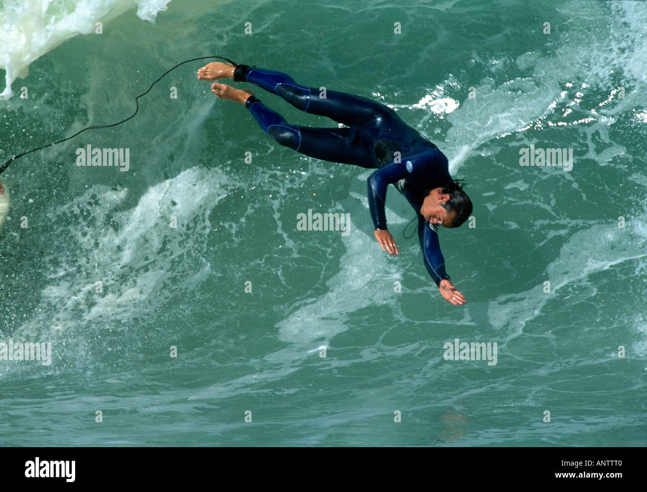 SURFER di essere salvate nella parte anteriore del cilindro di chiusura Foto Stock