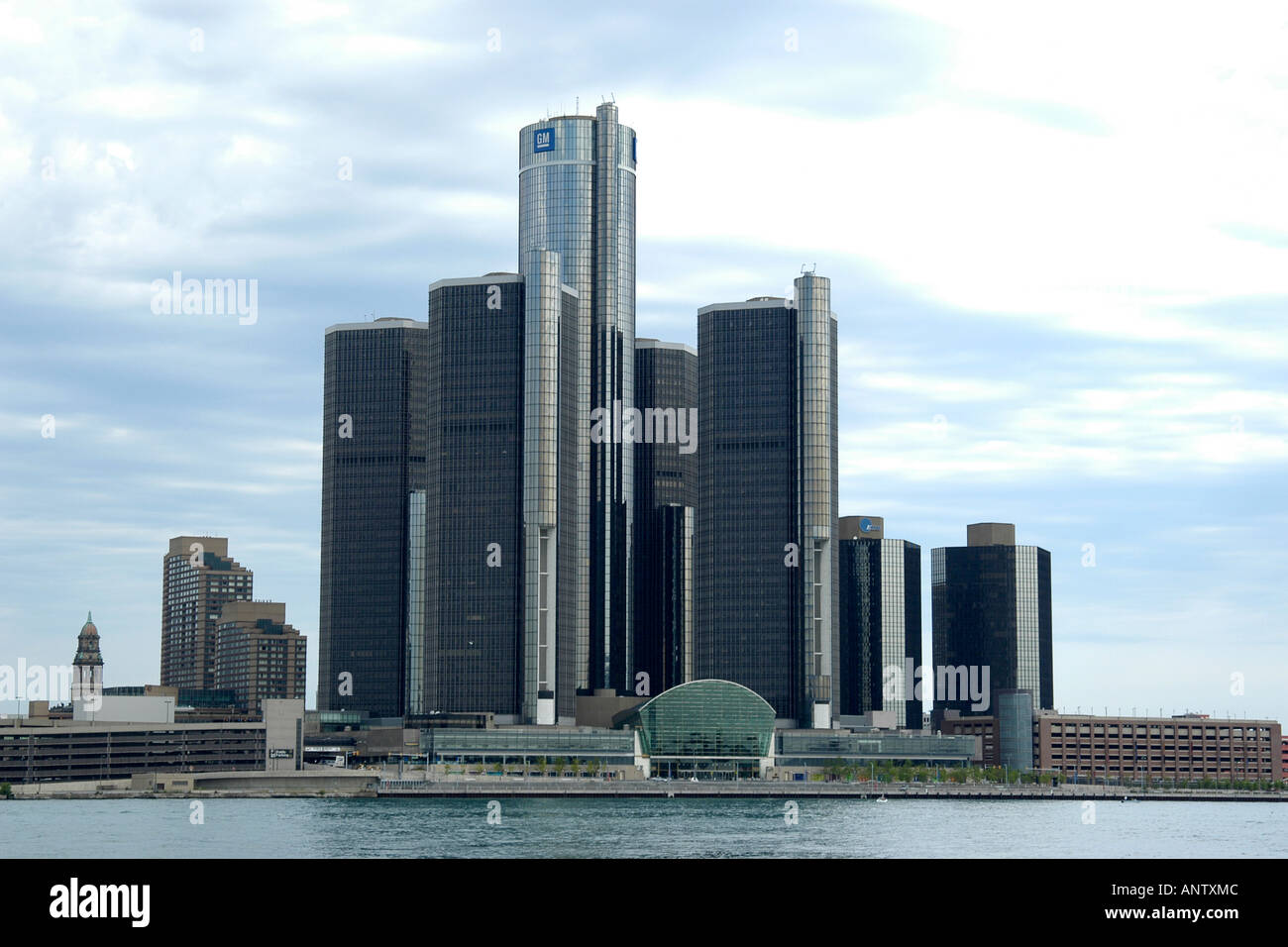 Il GM edificio nel centro del Rinascimento in Detroit Michigan MI Foto Stock