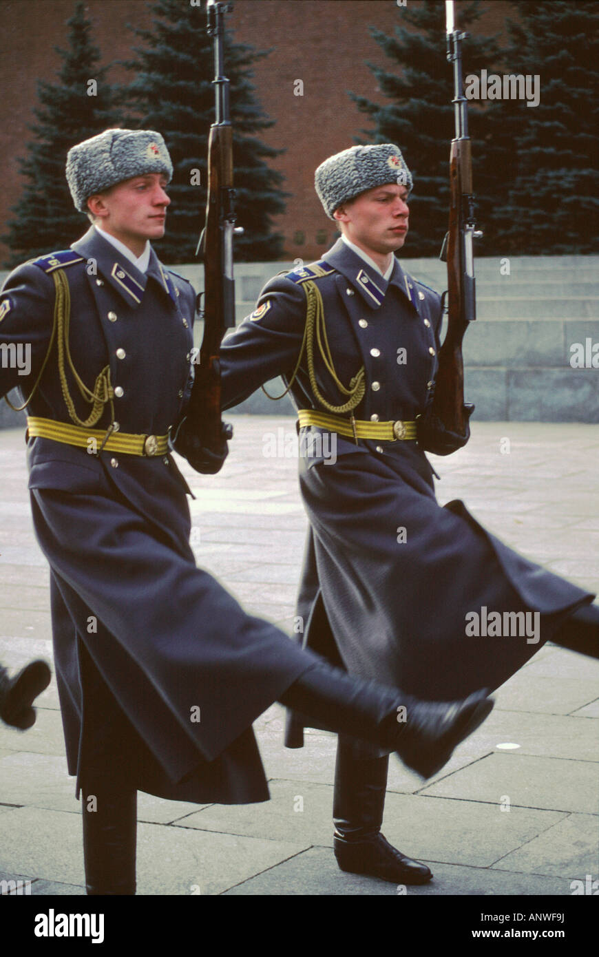 Le Guardie rosse nella Piazza Rossa di Mosca Foto Stock