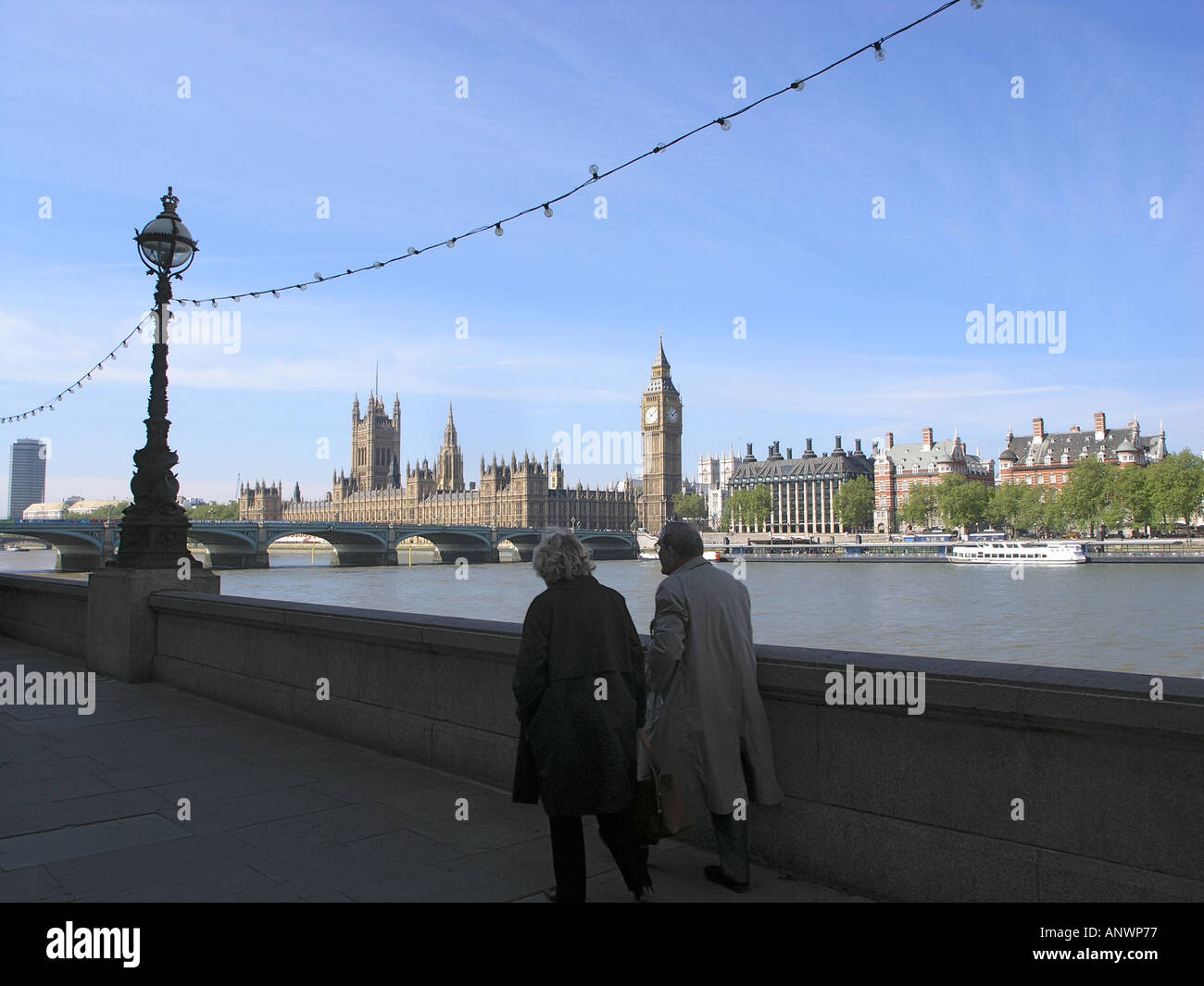 Il Palazzo di Westminster Big Ben Westminster Bridge e il Tamigi Foto Stock