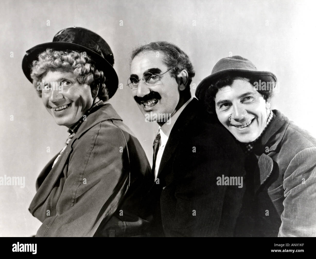 MARX BROTHERS noi comici da sinistra gli Harpo Groucho e Chico Foto Stock