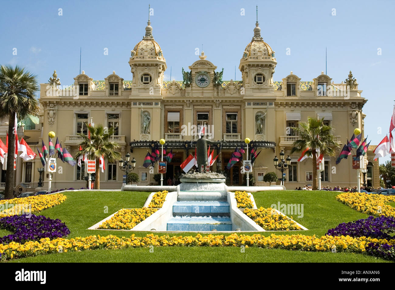 Una immagine orizzontale del casinò e giardini in Monte Carlo Principato di Monaco Foto Stock