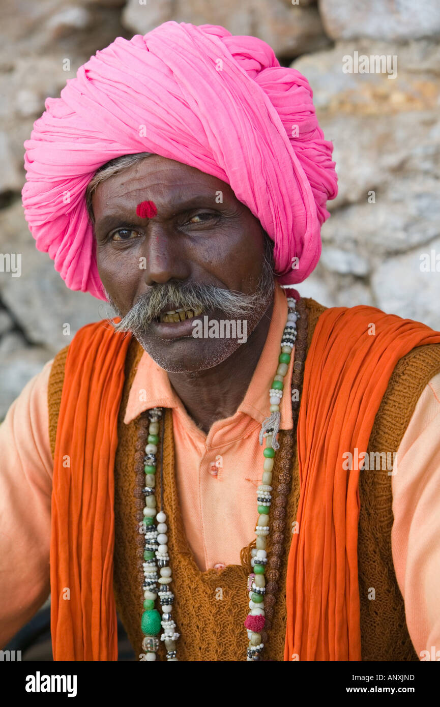 INDIA Rajasthan, Pushkar: PUSHKAR CAMEL FAIR, Indian Snake incantatore (MR) Foto Stock
