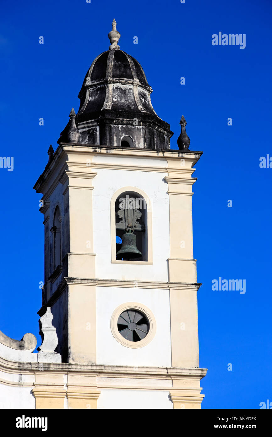 Torre campanaria chiesa in Olinda vicino a Recife stato di pernambuco brasile Foto Stock