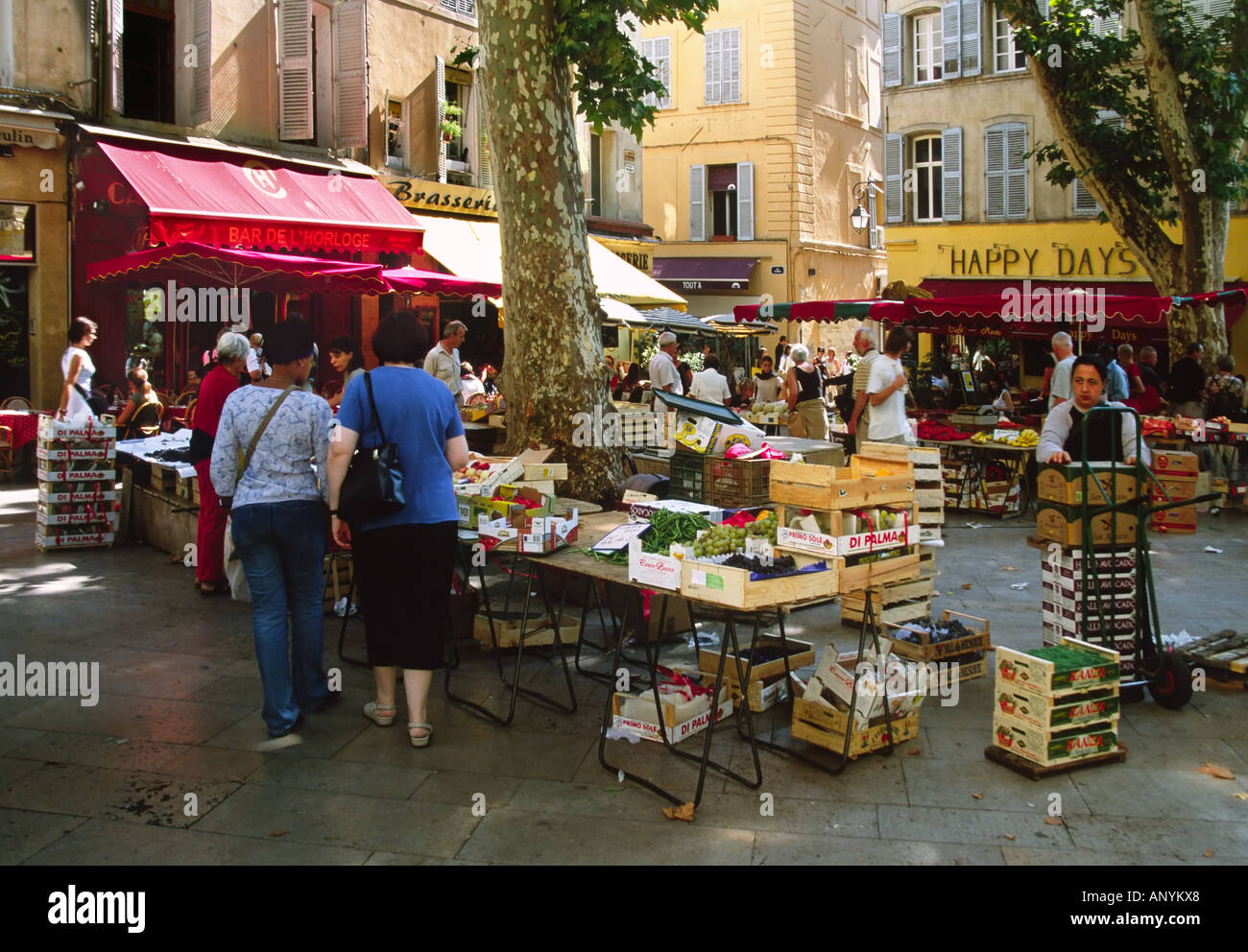 Francia, Aix en Provence, luogo di mercato Richelmi accanto a La Place de la Maire Foto Stock