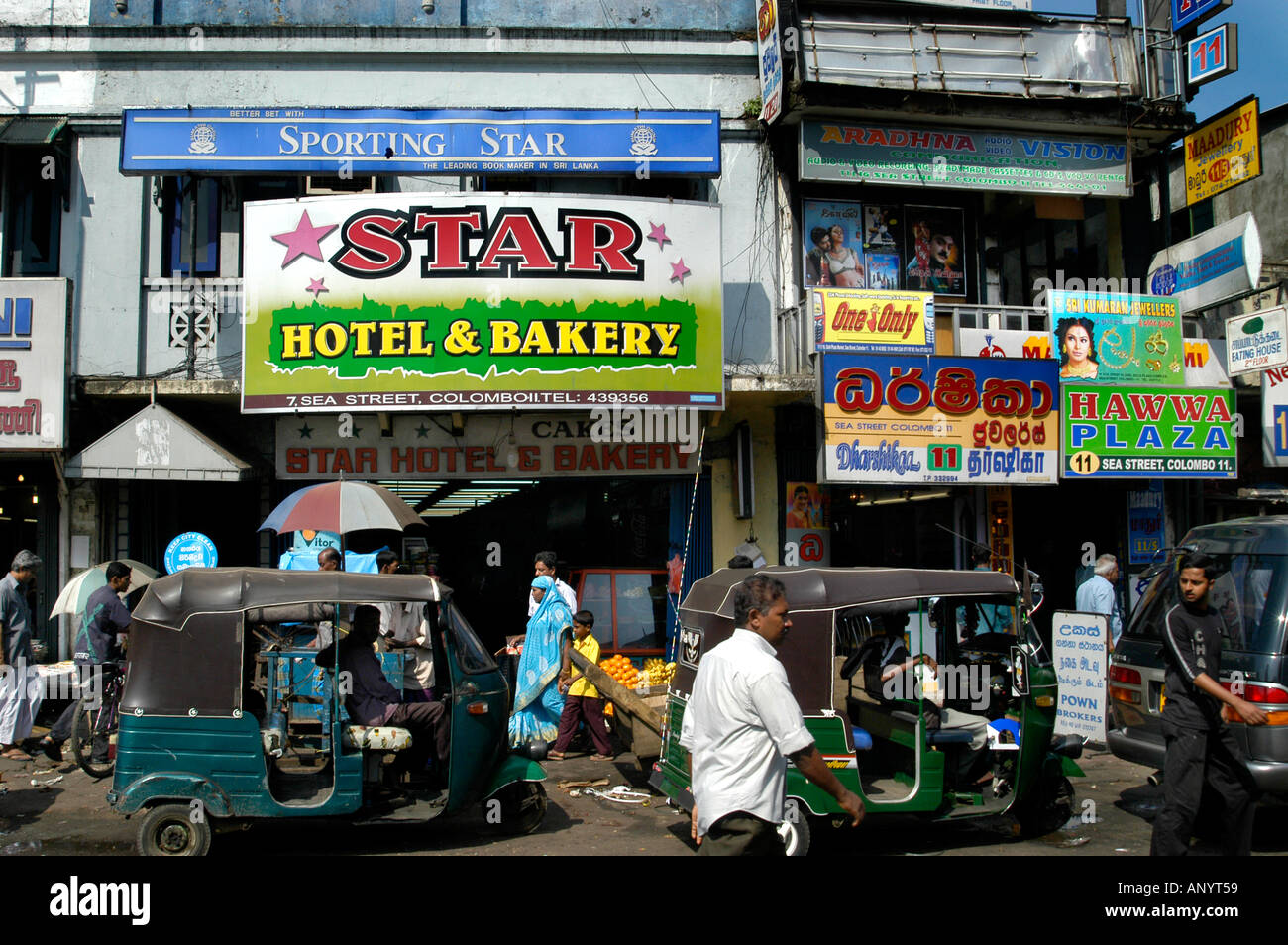 Negozio di Colombo street negozio Sri Lanka il traffico del mercato Foto Stock