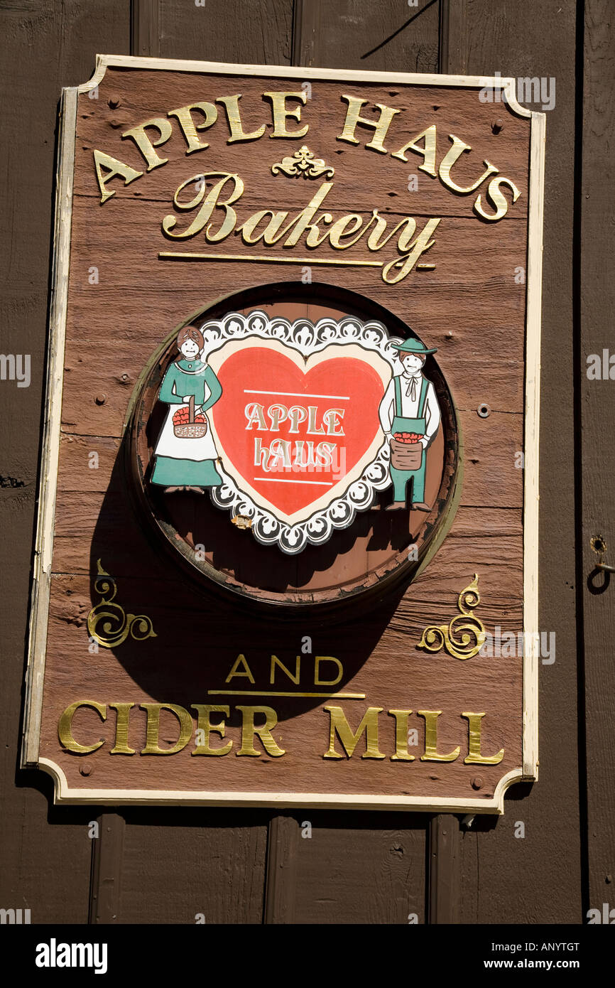 ILLINOIS Long Grove Apple Haus panetteria e Cider Mill shop segno nel pittoresco quartiere dello shopping Foto Stock