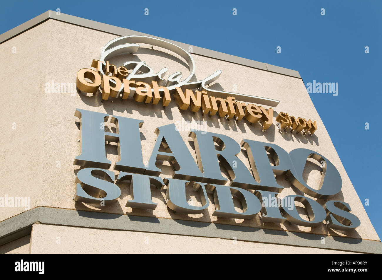 ILLINOIS Chicago gli Harpo Studios posizione per Oprah Winfrey esterno dell edificio segno Foto Stock