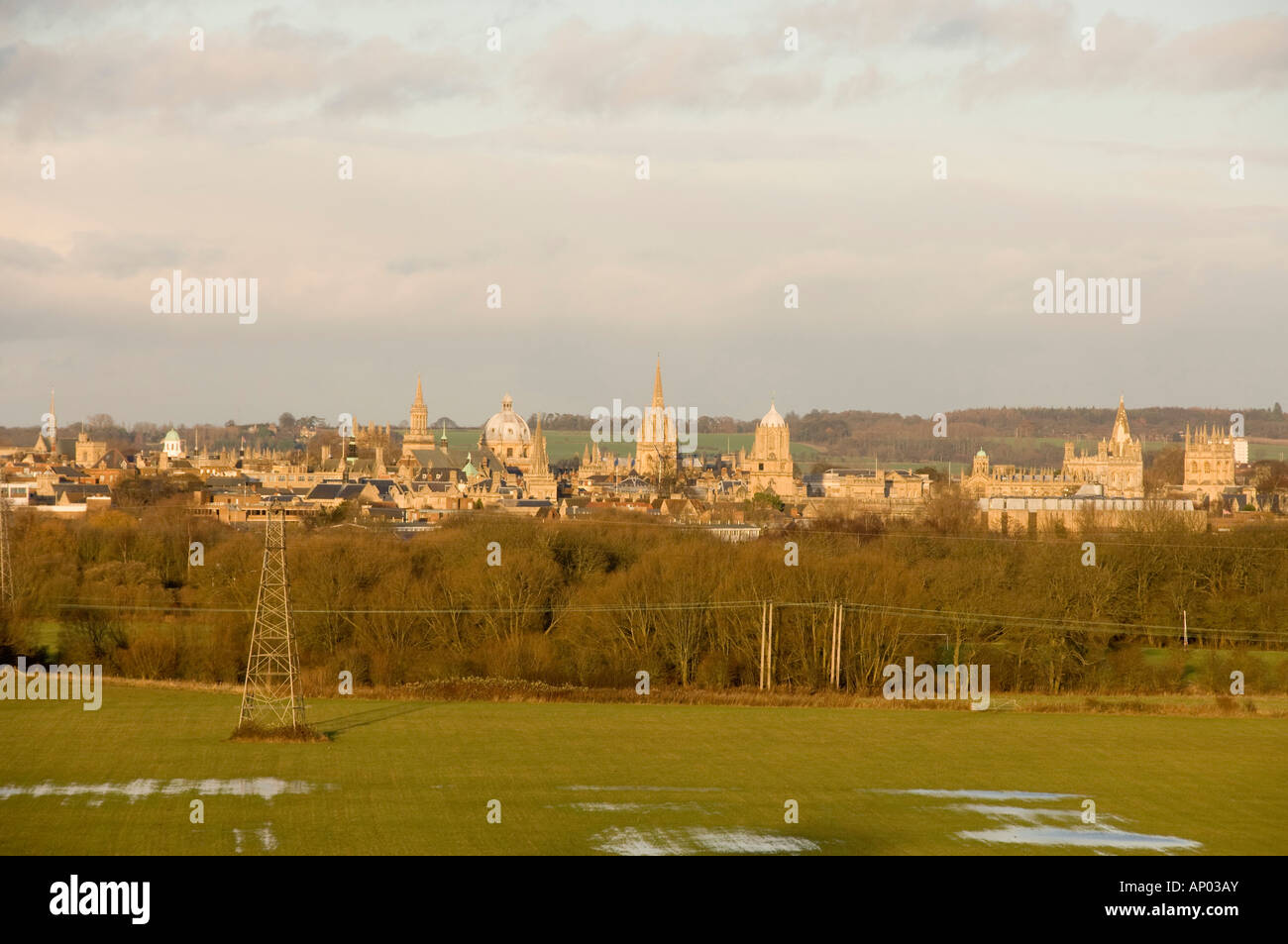 Le guglie di Oxford dal Hinksey Hill e il sito della proposta di biblioteca Bodleian Library Prenota depositario Foto Stock