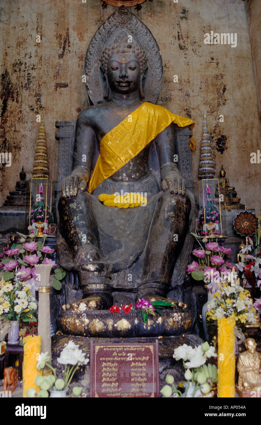Pietra Verde BUDDHA DAVARAVATI un capolavoro di MON arte buddista di Wat NA PRAMAN AYUTTHAYA THAILANDIA Foto Stock
