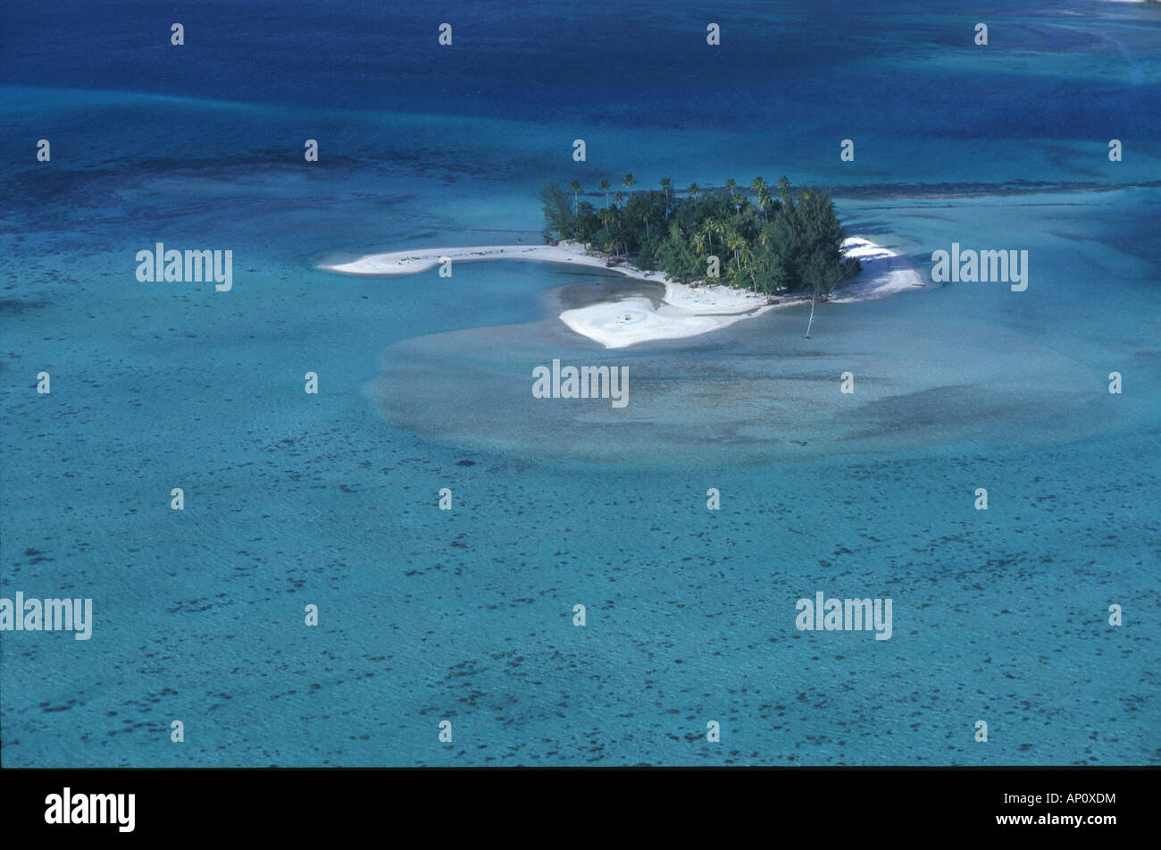 Motu Tapu, piccola isola della laguna, Bora Bora, Polinesia Francese Foto Stock