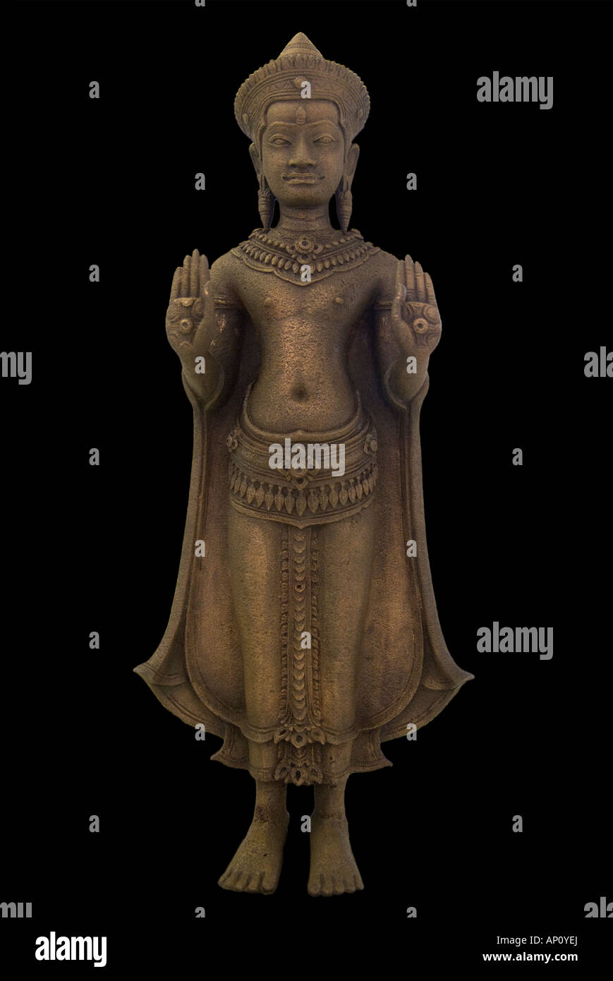 Il Buddha Cambogia Angkor Wat style del XII secolo immagine permanente vestito di vesti semplici jeweled crown collana corpino stilizzata whee Foto Stock