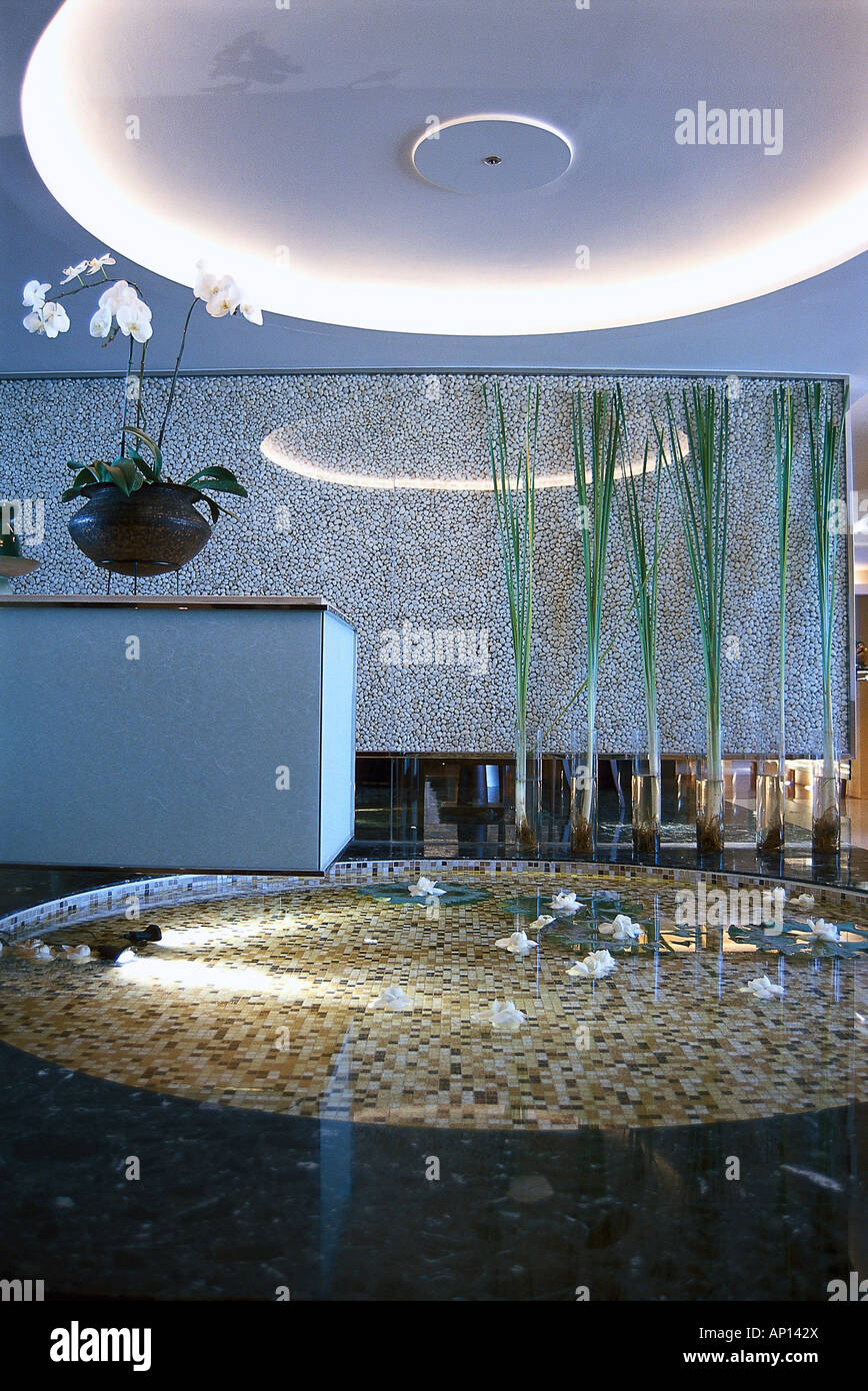 Bacino idrico, Hotel Banyan Tree Spa, Bangkok, Thailandia Foto Stock