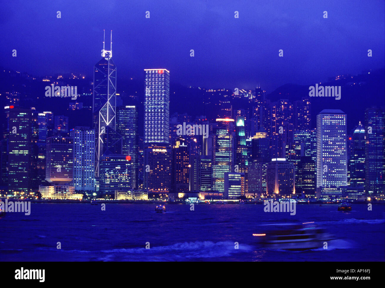 Lo skyline di Hong Kong di notte, Hong Kong, Cina Foto Stock
