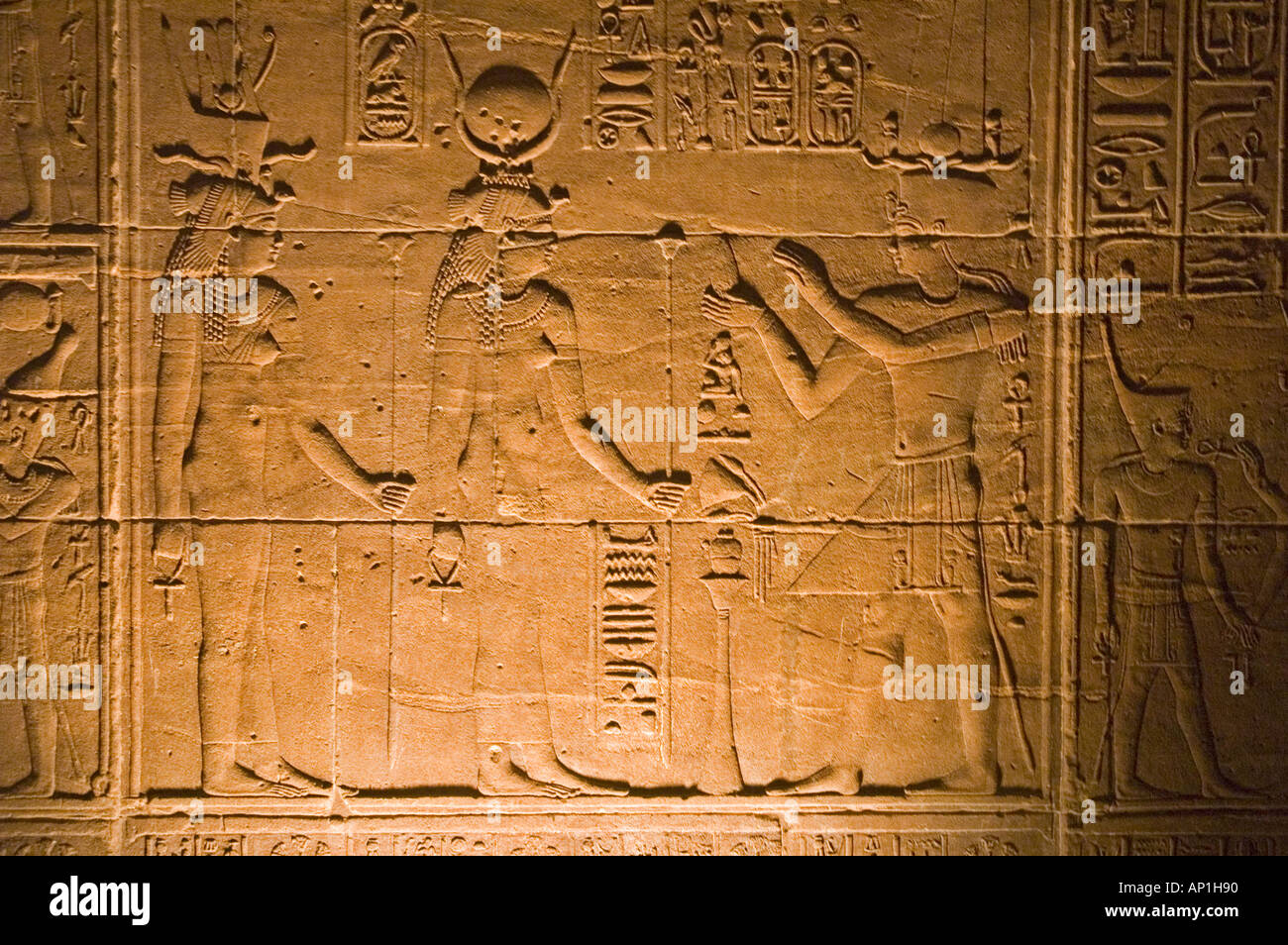 Tempio di Iside Philae Aglika isola del fiume Nilo Alto Egitto Medio Oriente DSC 4154 Foto Stock