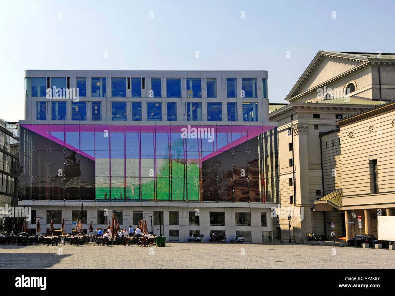 L'edificio amministrativo del Teatro Nazionale di Monaco di Baviera, Germania Foto Stock