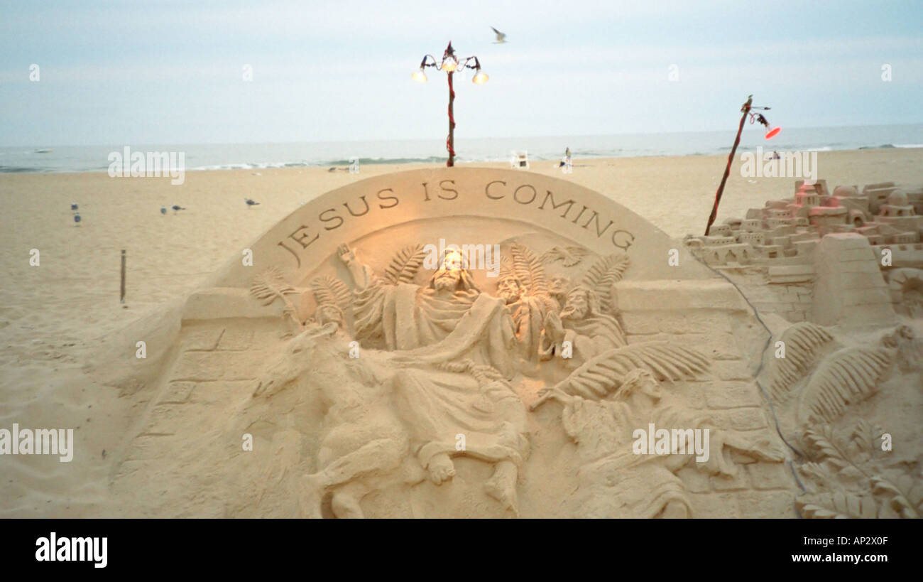 La scultura di sabbia di Gesù sulla spiaggia di Ocean City Maryland USA Foto Stock