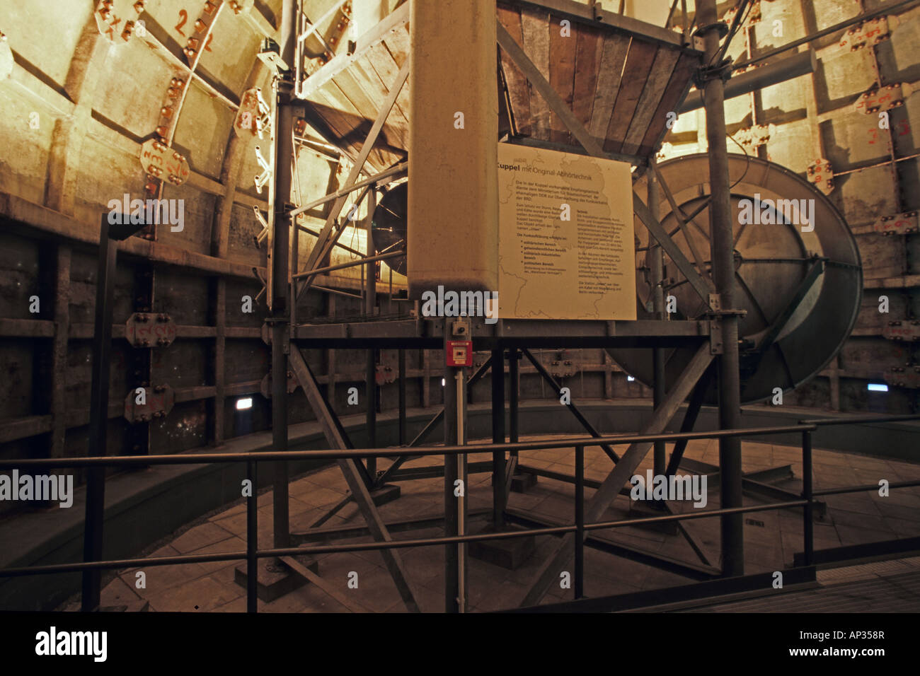 Impianto di ascolto dell'ex polizia segreta, Stasi, Brockenhaus, ora un museo, Brocken Mountain, Montagne Harz, Bassa Sassonia Foto Stock