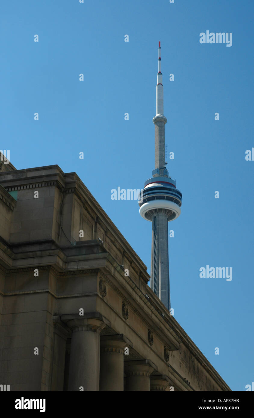 La CN Tower e la stazione di unione, Toronto, Ontario, Canada. Foto Stock