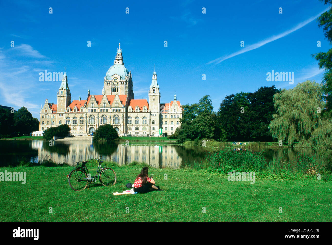 Il Municipio con il lago Maschsee, Hannover, Bassa Sassonia, Germania Foto Stock