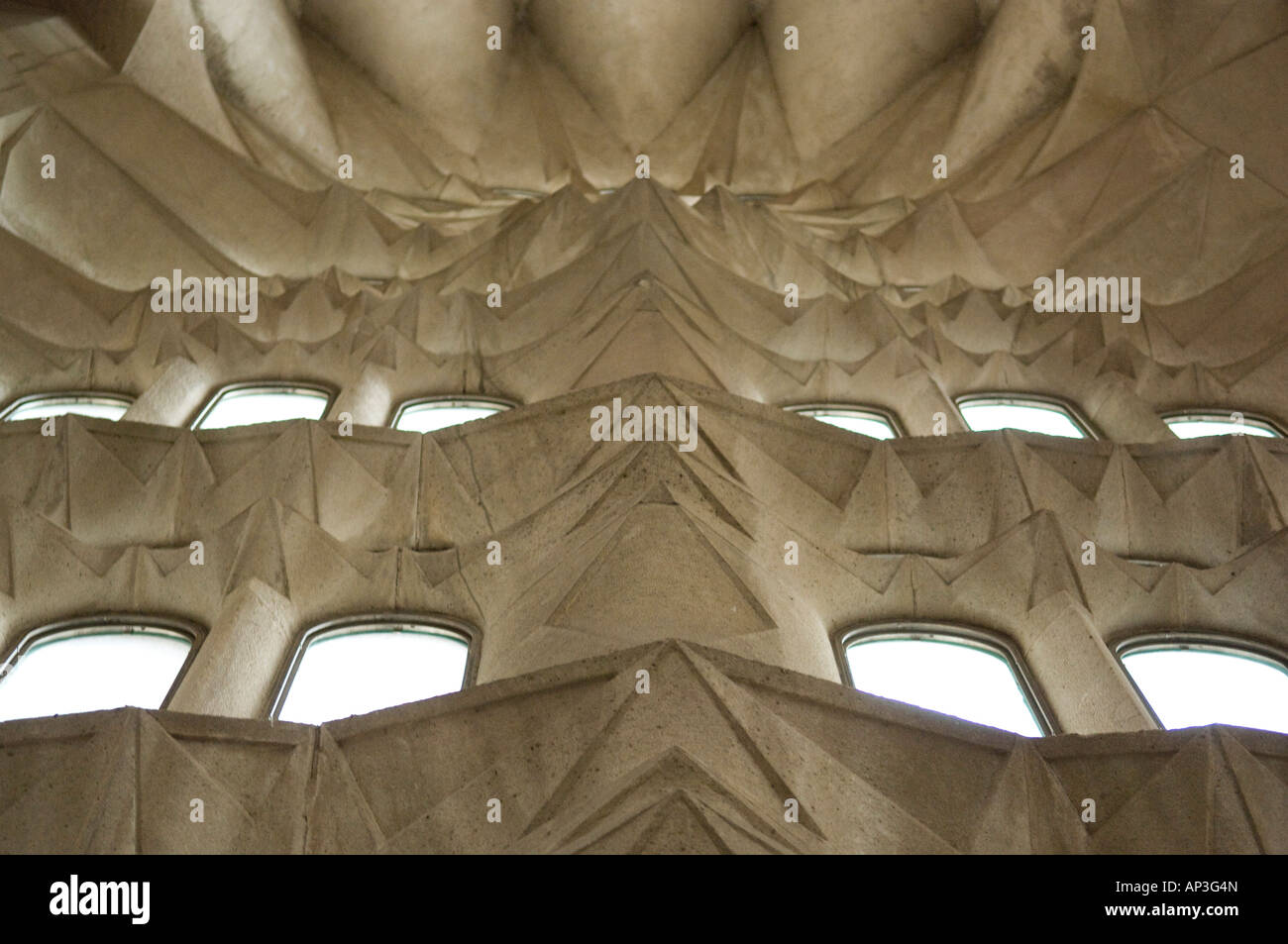 Vista interna della Sagrada Familia di Barcellona, Spagna Foto Stock