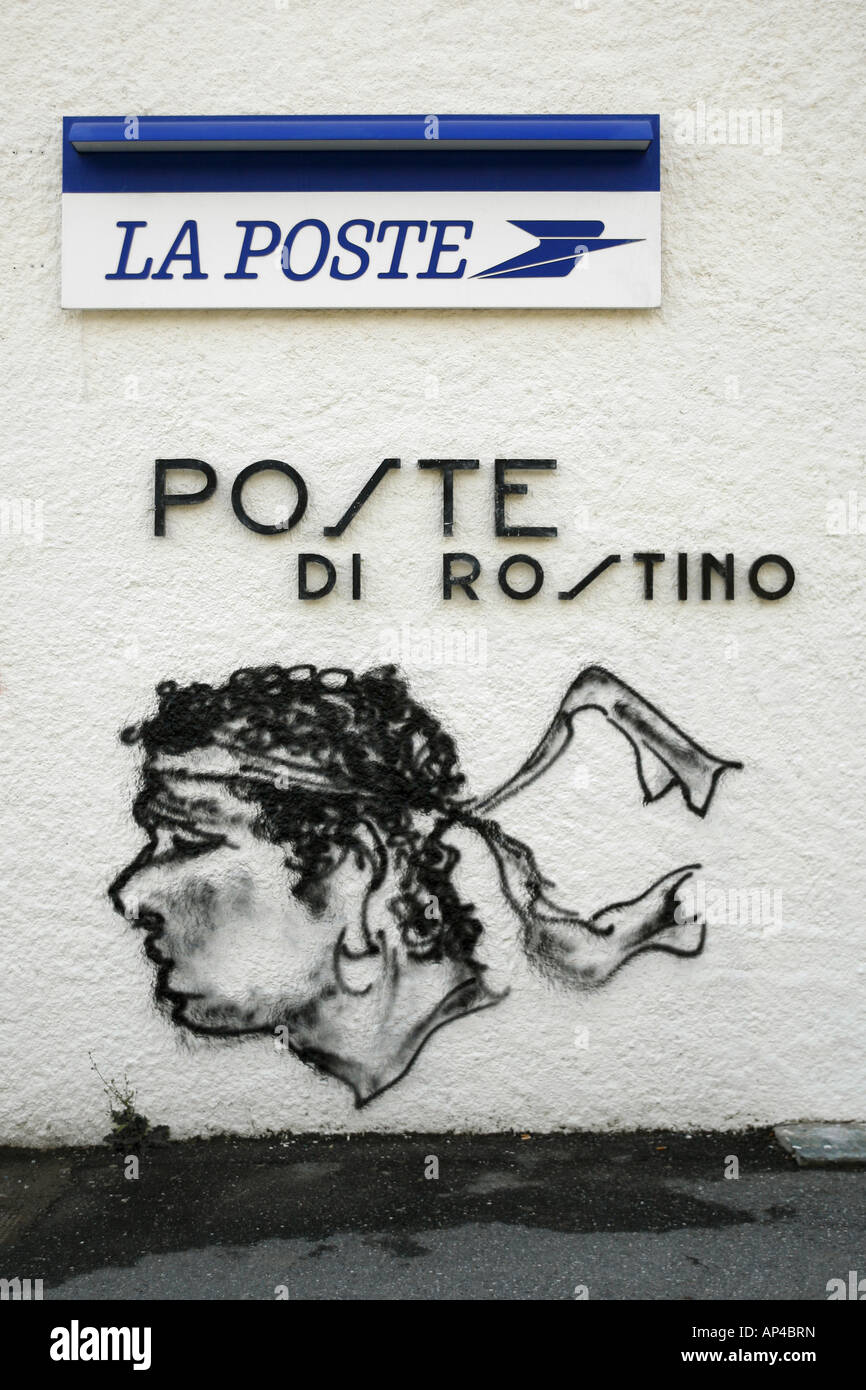 Graffiti Politici, Ufficio Postale, Ponte Novému, Corsica, Francia Foto Stock