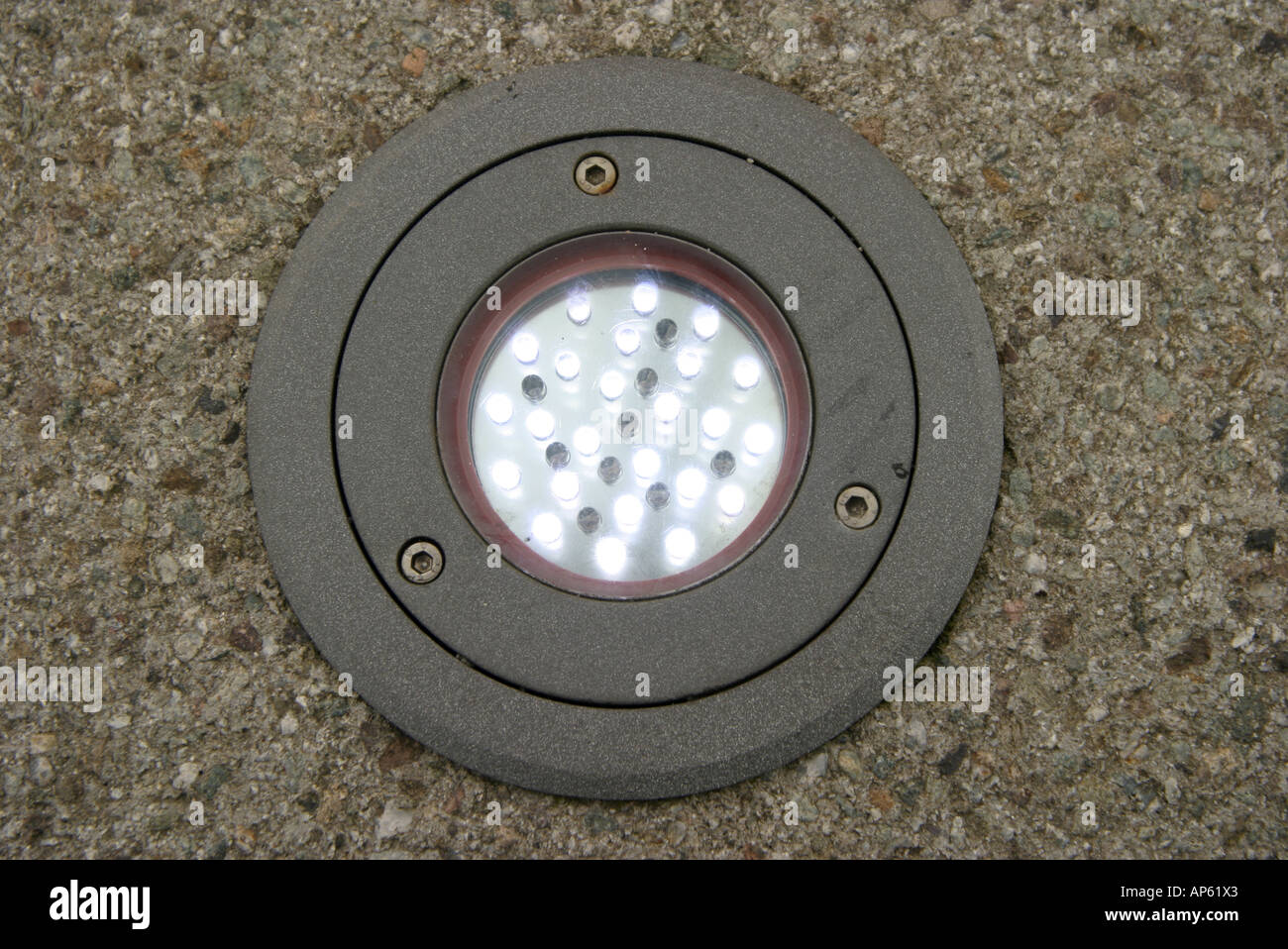 Circolare della luce a LED Montaggio in gradini di granito Foto Stock