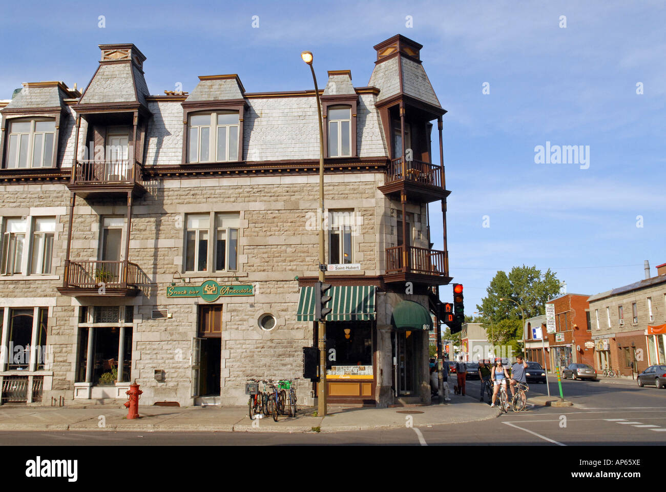 Edificio in stile vittoriano, angolo di St Hubert street & rachel street Montreal Québec Canada Foto Stock