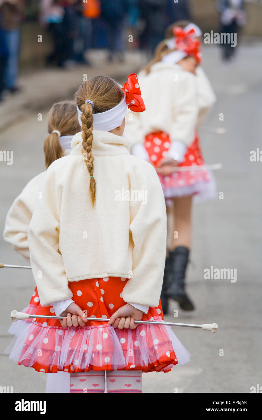 Le ragazze di carnevale, con majorettes ponny-tails, 2008 Viskovo a Rijeka, Croazia Foto Stock