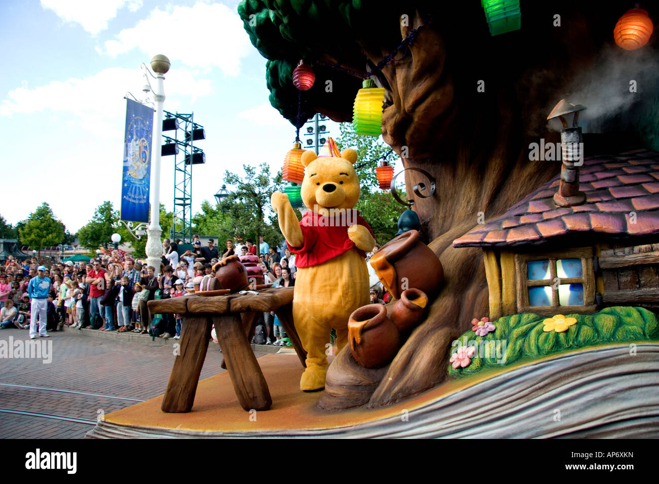 Disney Parigi parata di Winnie the Pooh Foto Stock