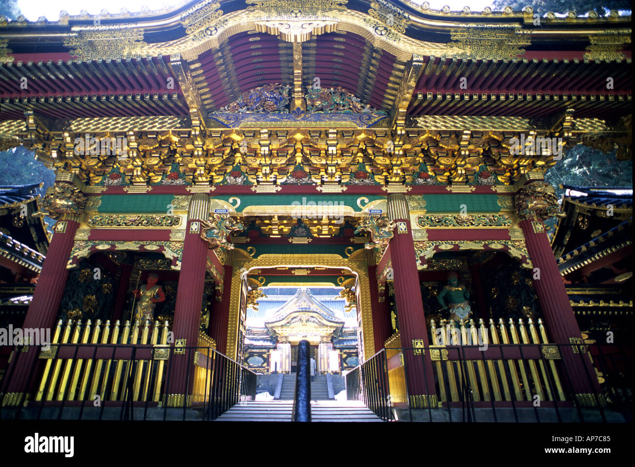 Giappone Nikko Taiyuin privati Tasha mon Gate santuario tradizionale Foto Stock