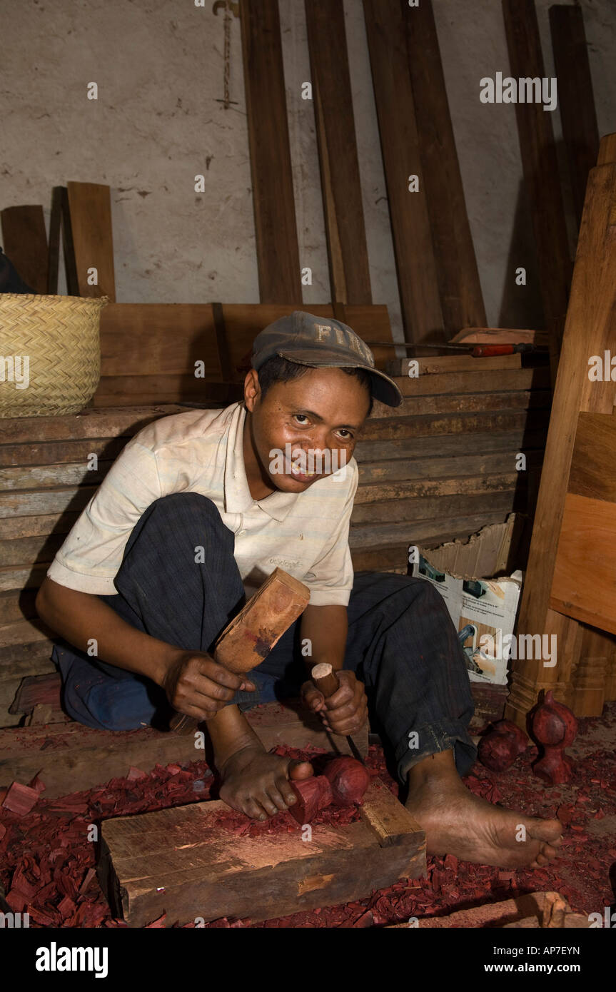 Laboratorio di scultura, Ambositra Madagascar Foto Stock