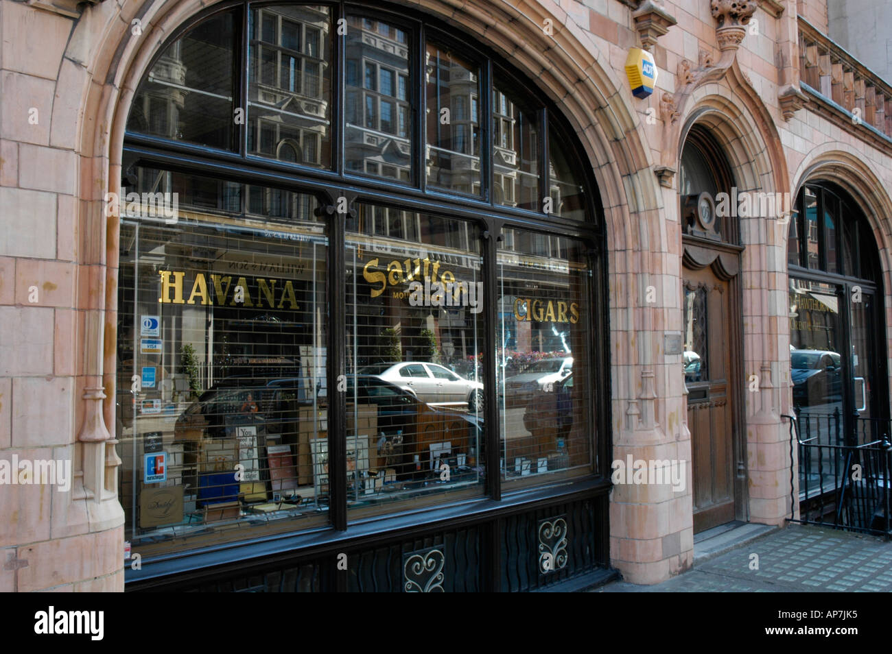 Alta classe cigar shop in Mayfair London REGNO UNITO Foto Stock