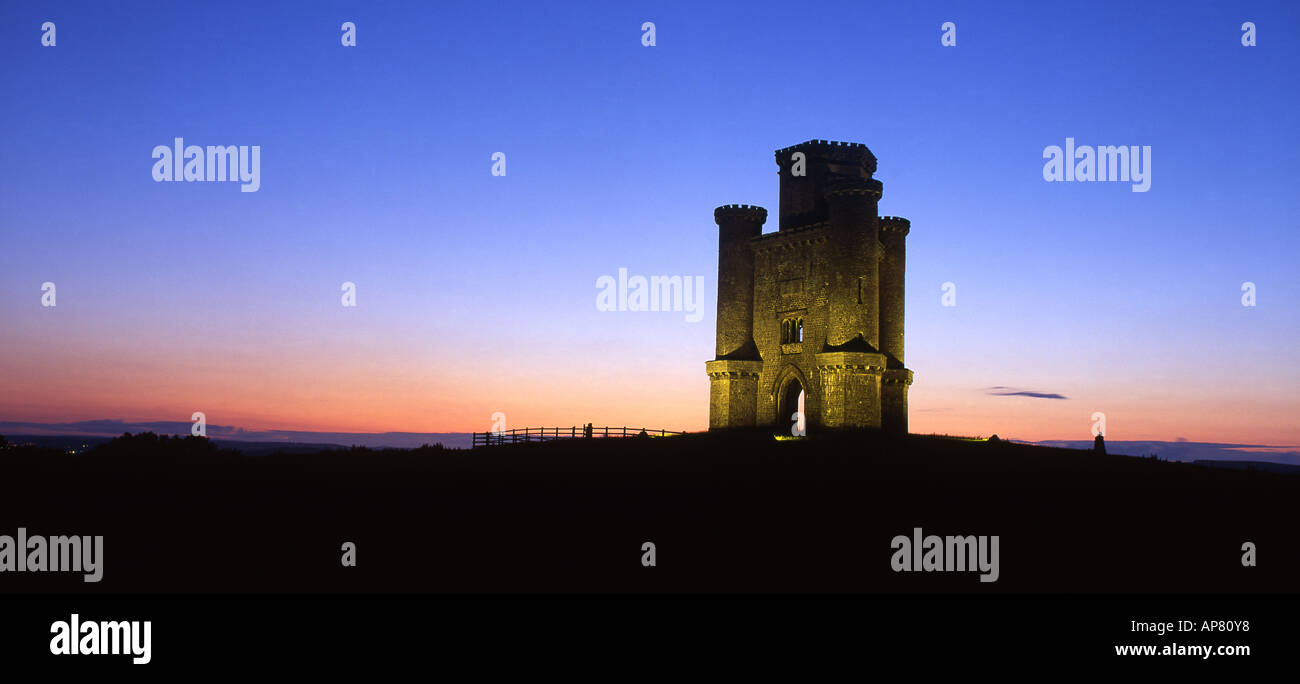 Paxton's Tower al crepuscolo notte vicino a Llanarthne Tywi Towy valley Carmarthenshire West Wales UK Foto Stock