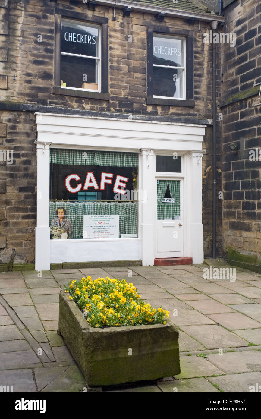 Sid Cafe come protagonista in serie TV di ultima del vino estivo, Leeds, West Yorkshire Foto Stock