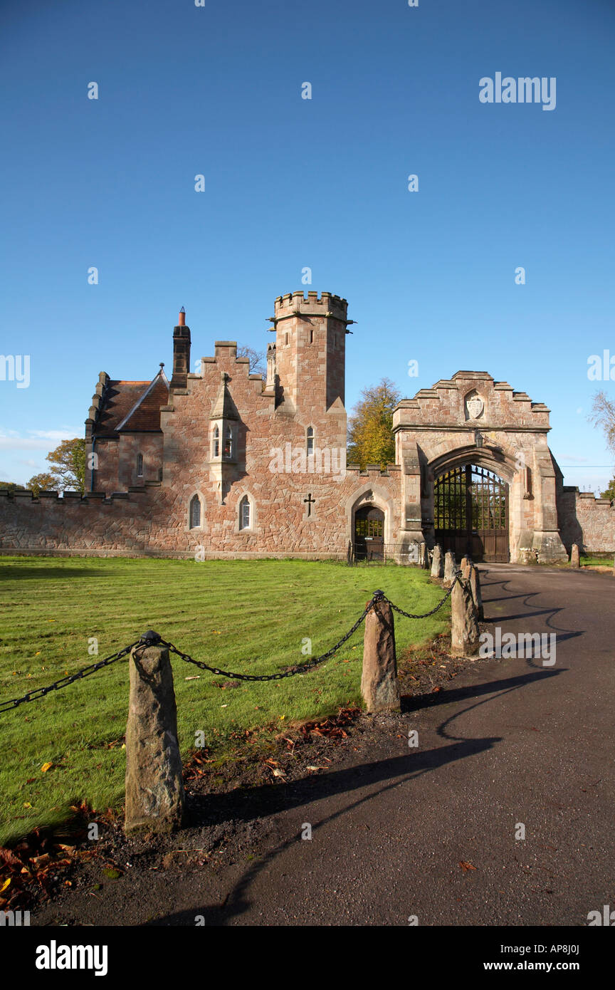Beeston lodge con ingresso nel Cheshire Regno Unito Foto Stock