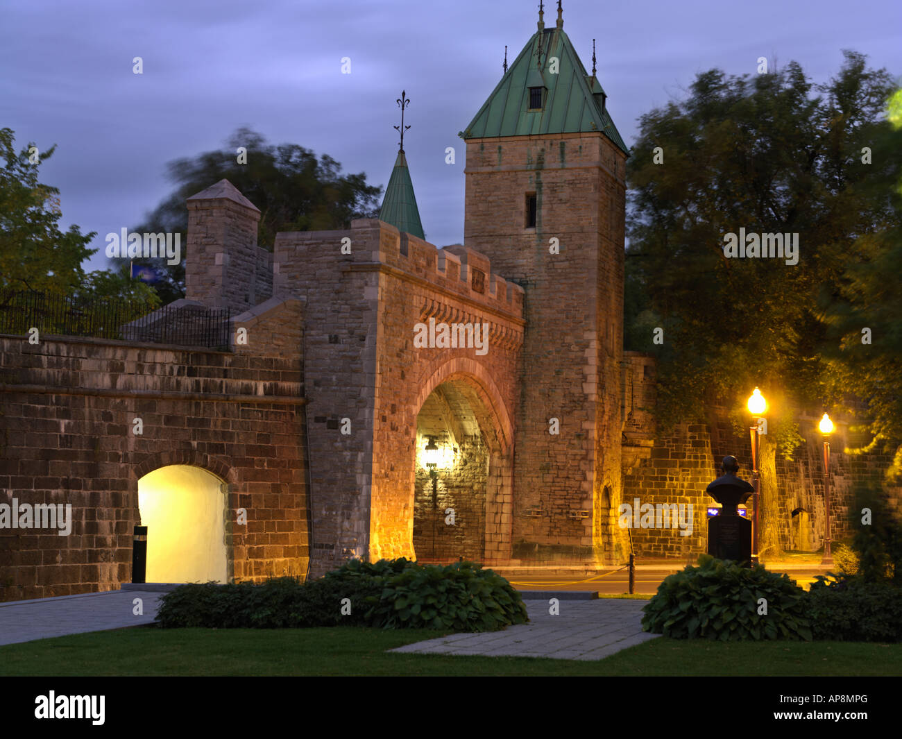 Canada Quebec Quebec City Gate,Porte Saint Louis una delle aperture di porta del muro che circonda la città vecchia di Quebec Foto Stock