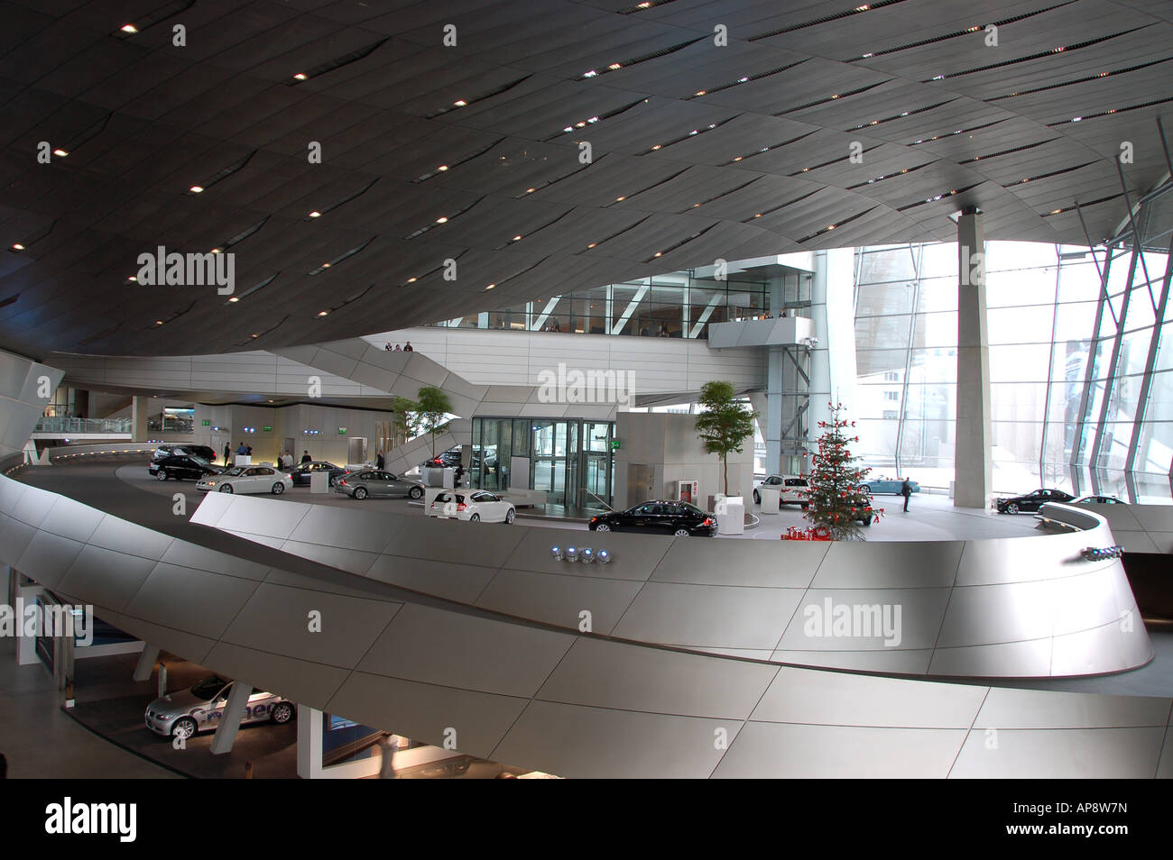 BMW World (Welt) showroom a Monaco di Baviera, Germania Foto Stock