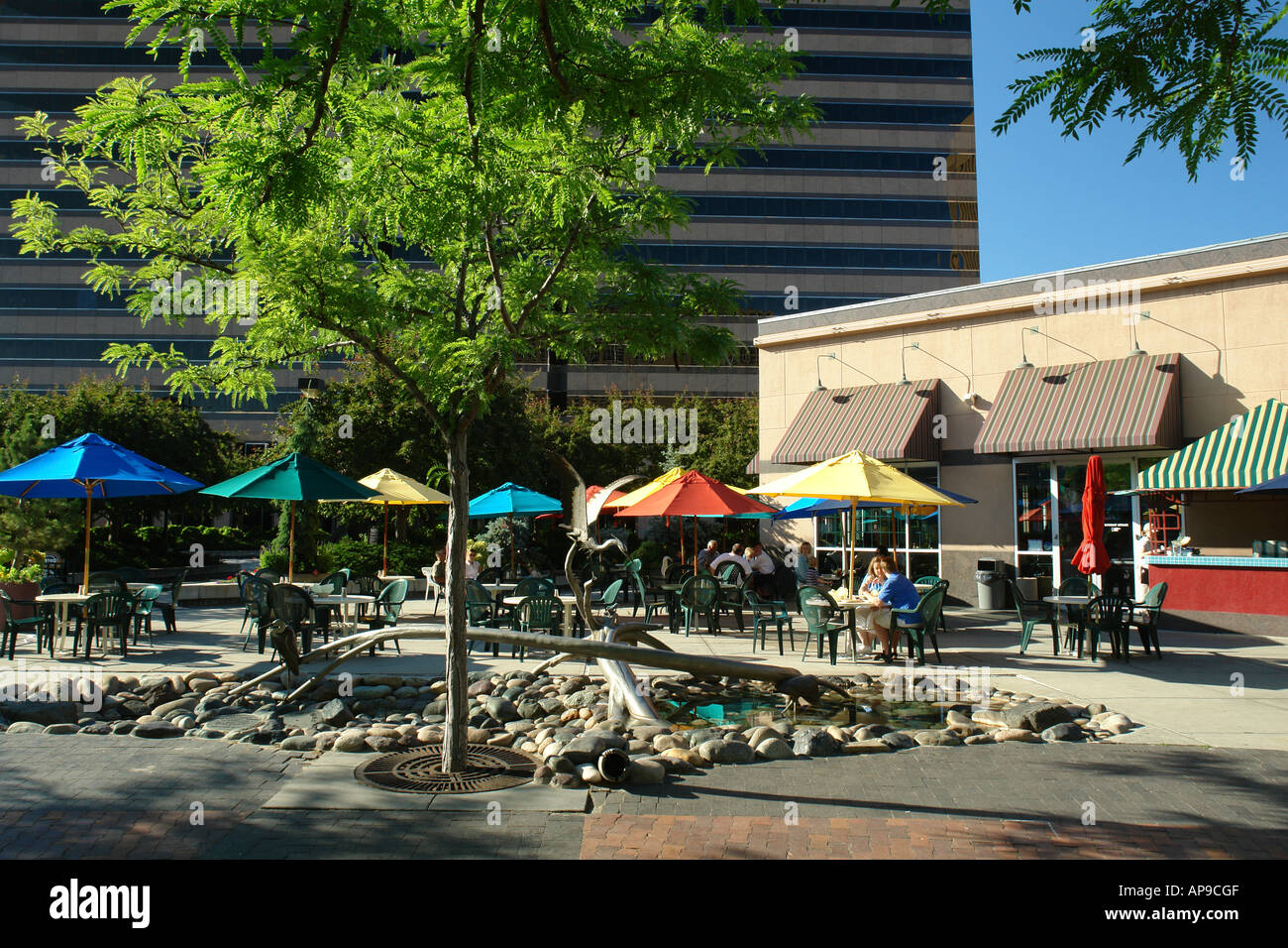 AJD50844 Boise, ID, Idaho, downtown, plaza, caffetteria all'aperto Foto Stock