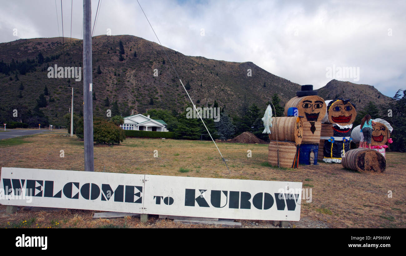 Accogliendo la vista a Kurow, Waitaki Valley, regione di Otago, Isola del Sud, Nuova Zelanda Foto Stock