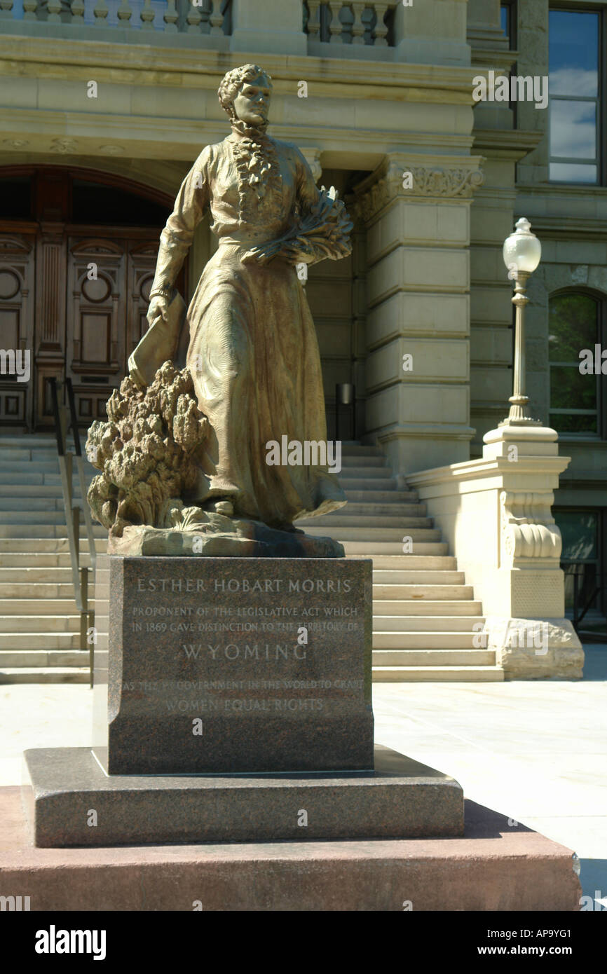 AJD50280, Cheyenne WY, Wyoming State Capitol, i diritti della donna statua, Esther Hobart Morris Foto Stock