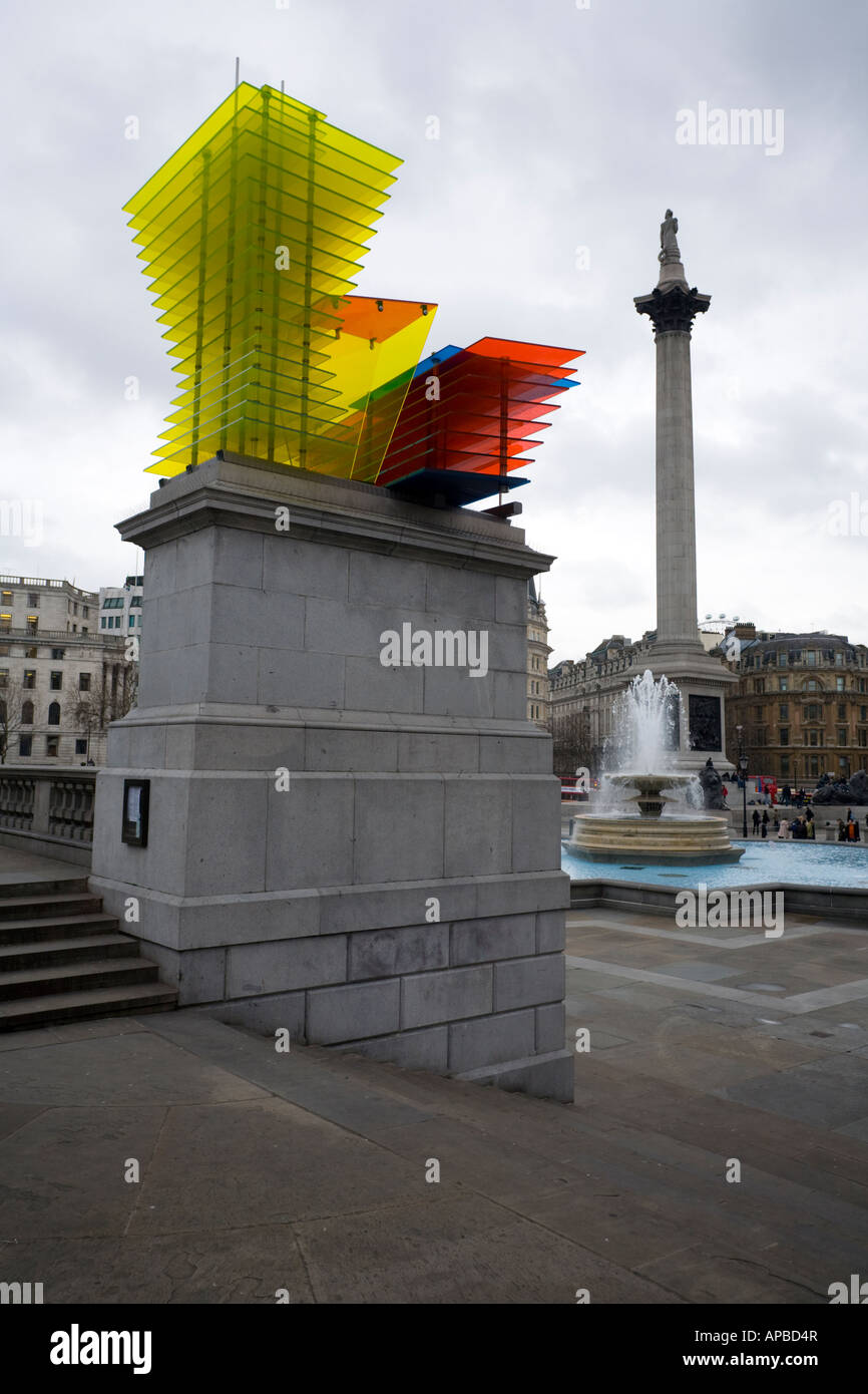 Modello per un hotel 2007 Una scultura moderna sul quarto zoccolo in Trafalgar Square Foto Stock